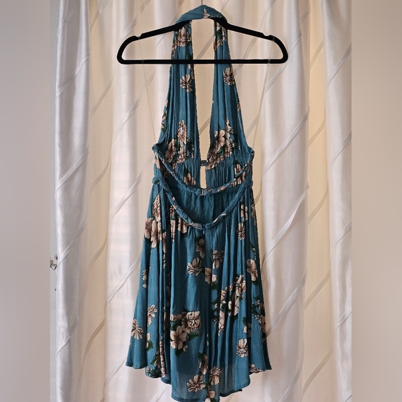 Illa Illa halter dress - Picture 2 of 5